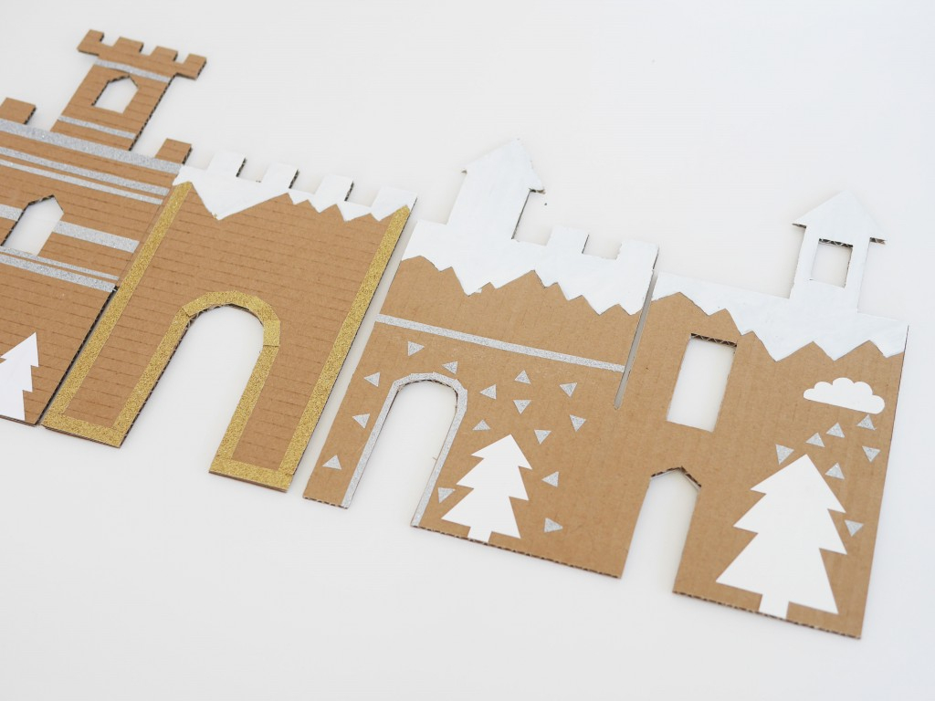 Diy And Free Printable: Winter Cardboard Castle | - Free Printable Castle Templates